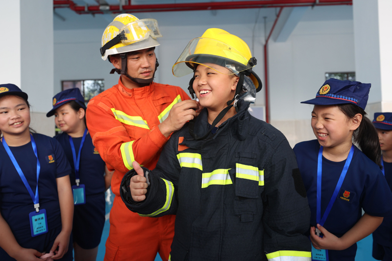 LPL比赛下注福建厦门：消防夏令营 快乐过暑期